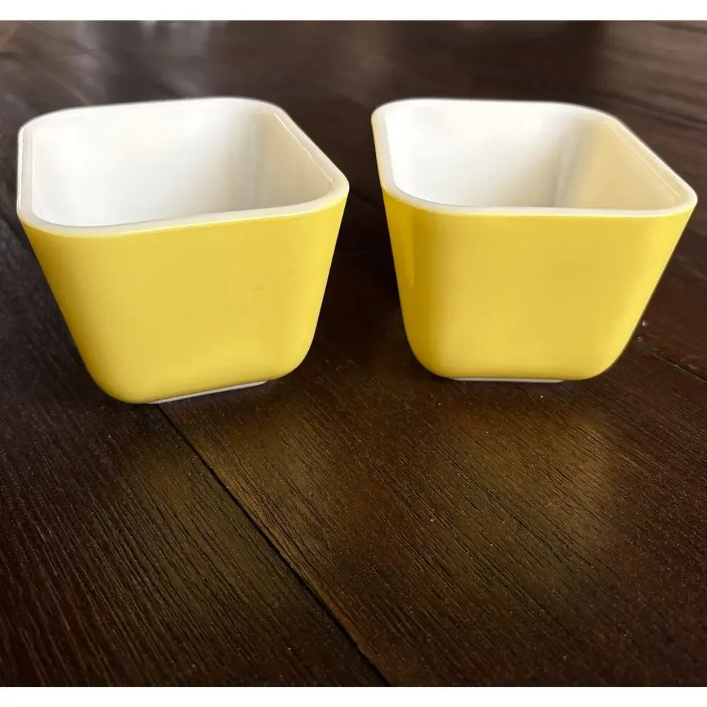 Pyrex beautiful set
